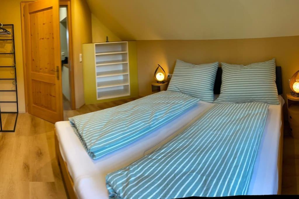 Neu Renoviertes 2Zi Appartment Im Dg Feldkirch Bagian luar foto